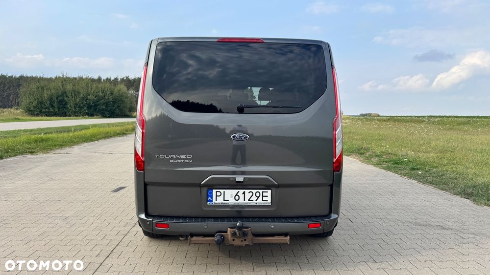 Ford Tourneo Custom - 4