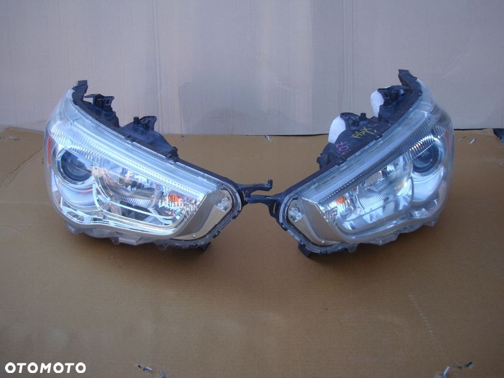 MITSUBISHI ASX LAMPA LEWA PRZEDNIA STAN BDB