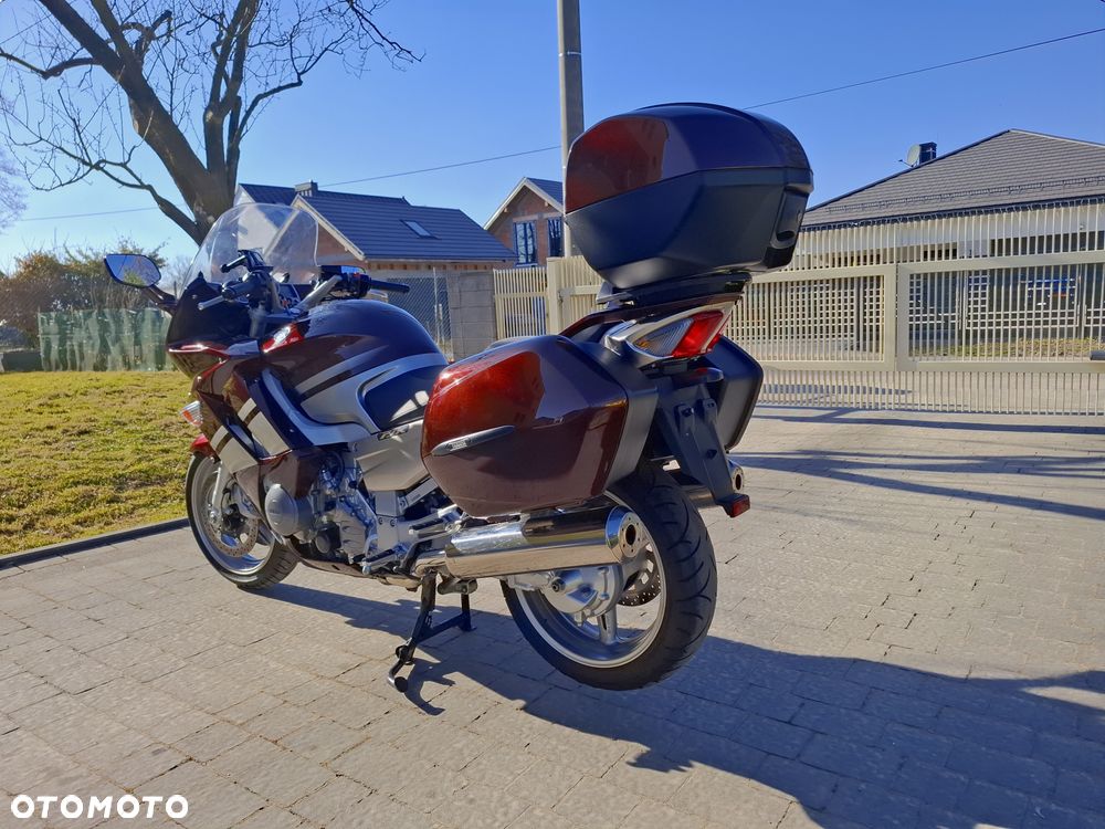 Yamaha FJR - 24