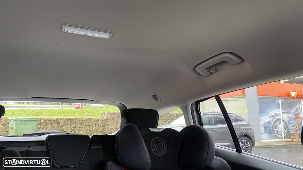 Ford Focus SW 1.5 TDCi EcoBlue Business - 17