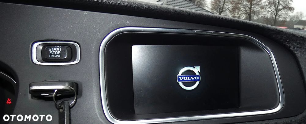 Volvo XC 60 2.4D AWD Momentum - 6