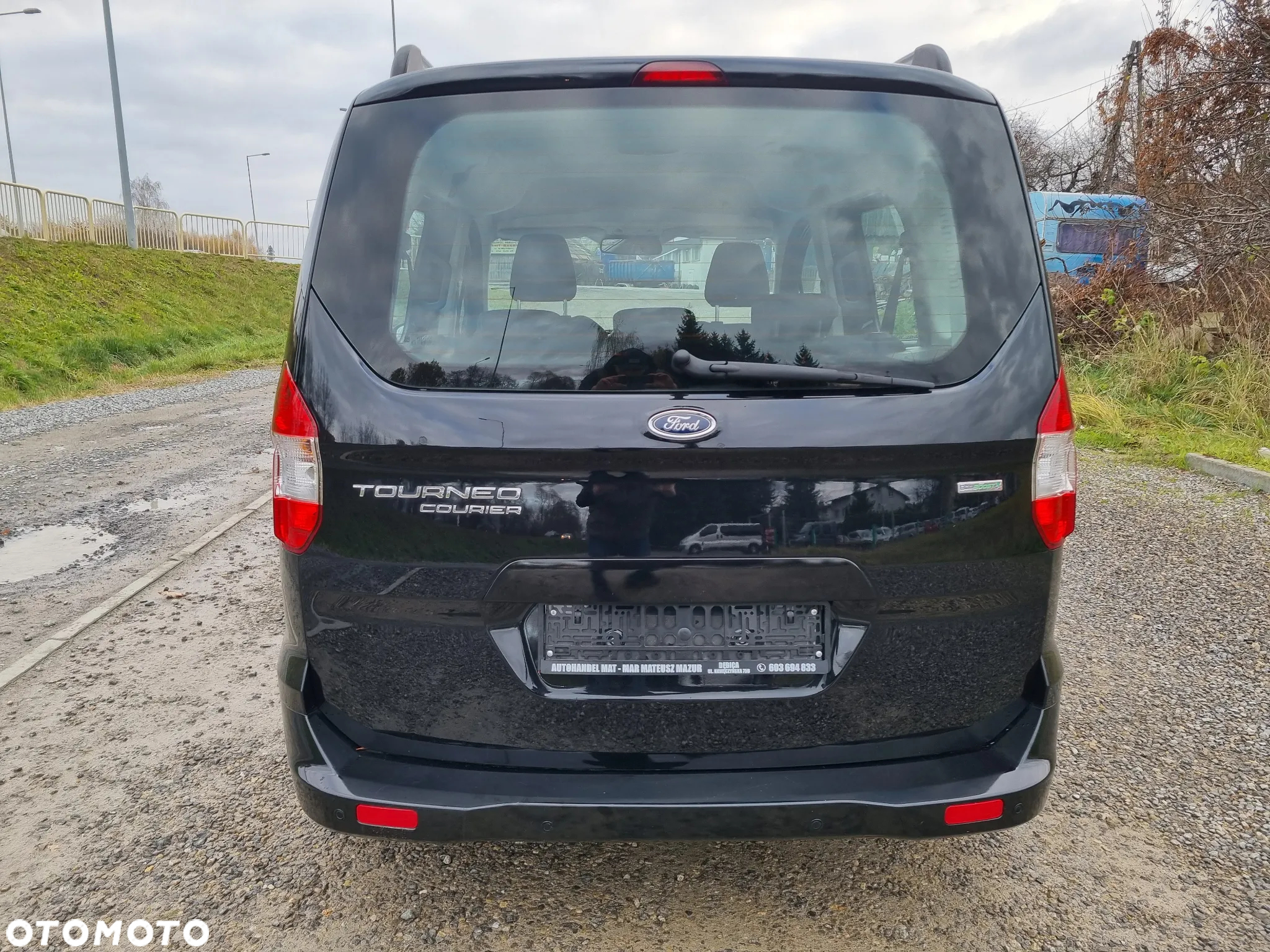 Ford Tourneo Courier 1.0 EcoBoost S&S Ambiente - 7