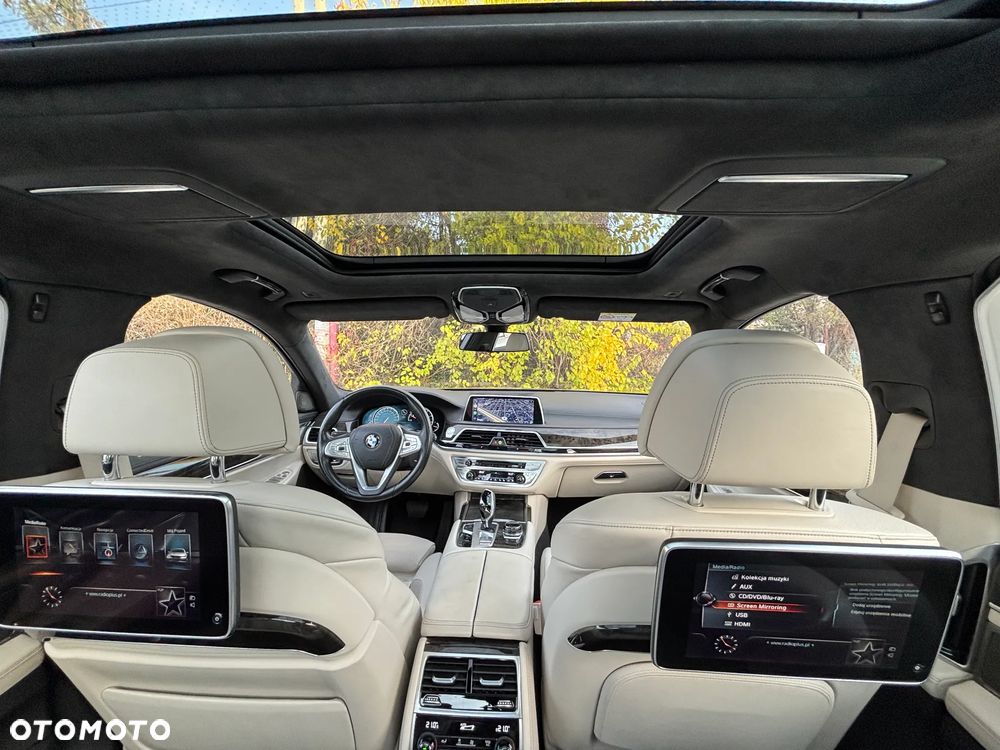 BMW Seria 7 750Li xDrive - 27