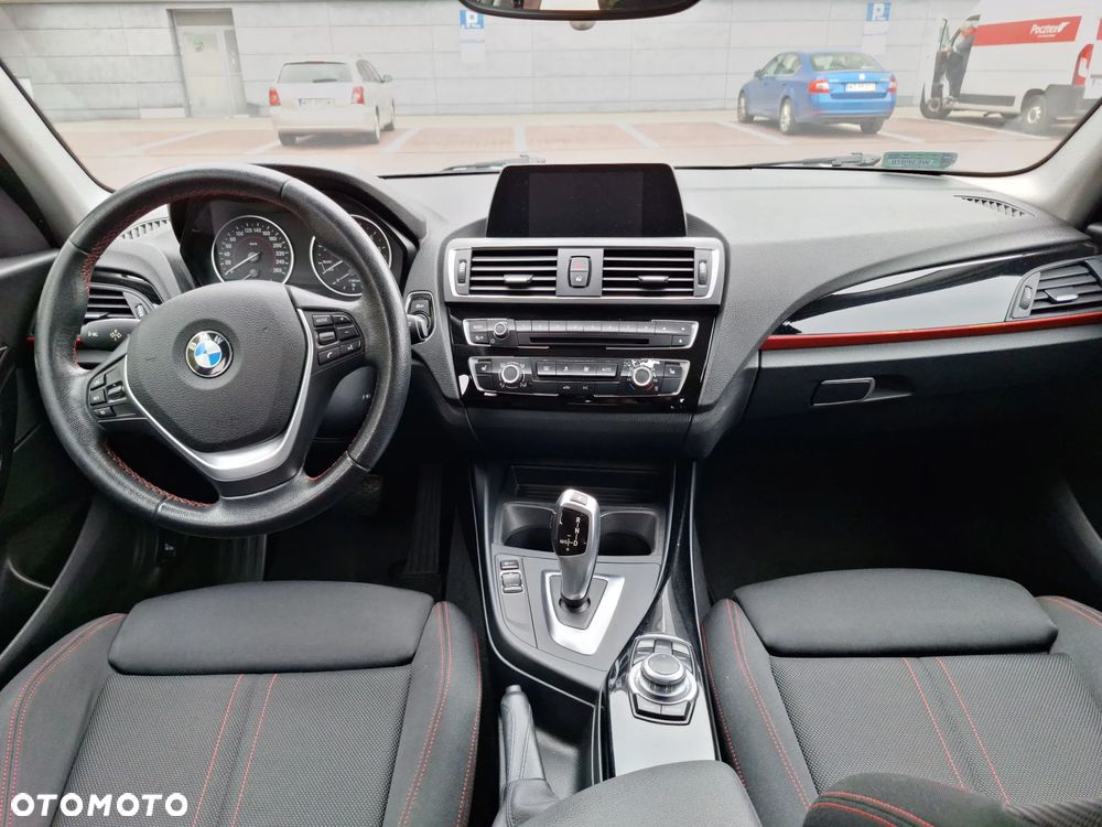 BMW Seria 1 118i Sport Line Shadow - 26