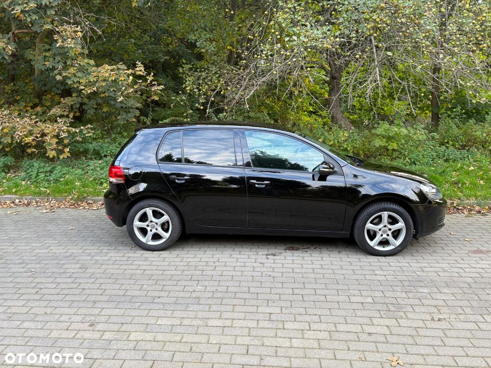 Volkswagen Golf - 10