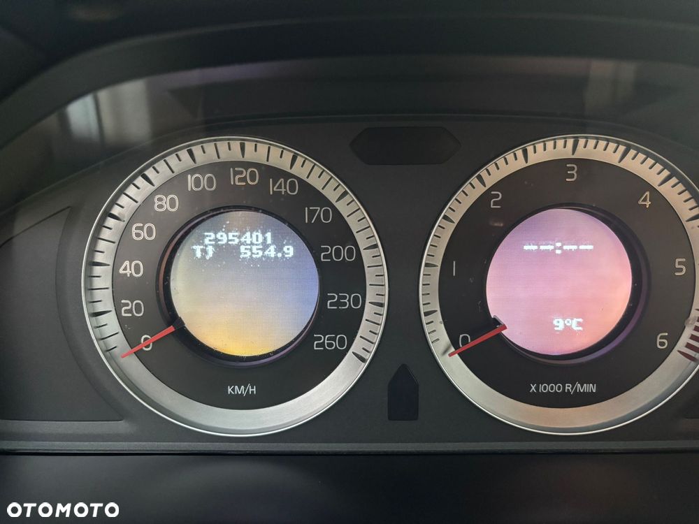 Volvo XC 60 2.4D - 8