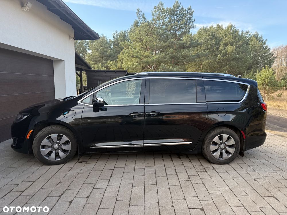 Chrysler Pacifica - 6