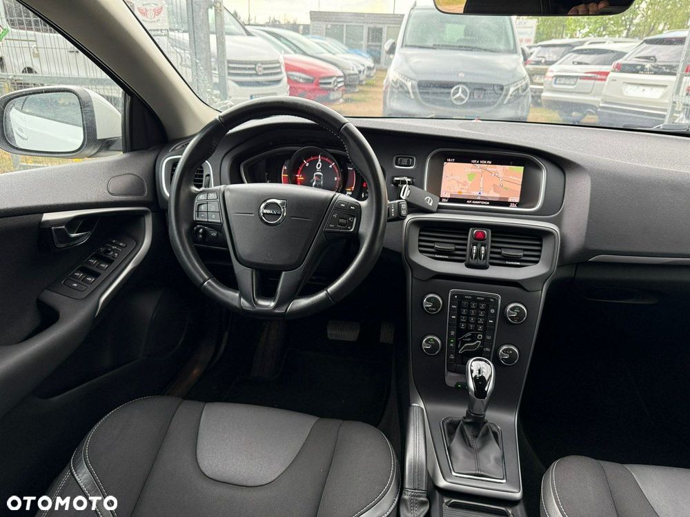 Volvo V40 - 10