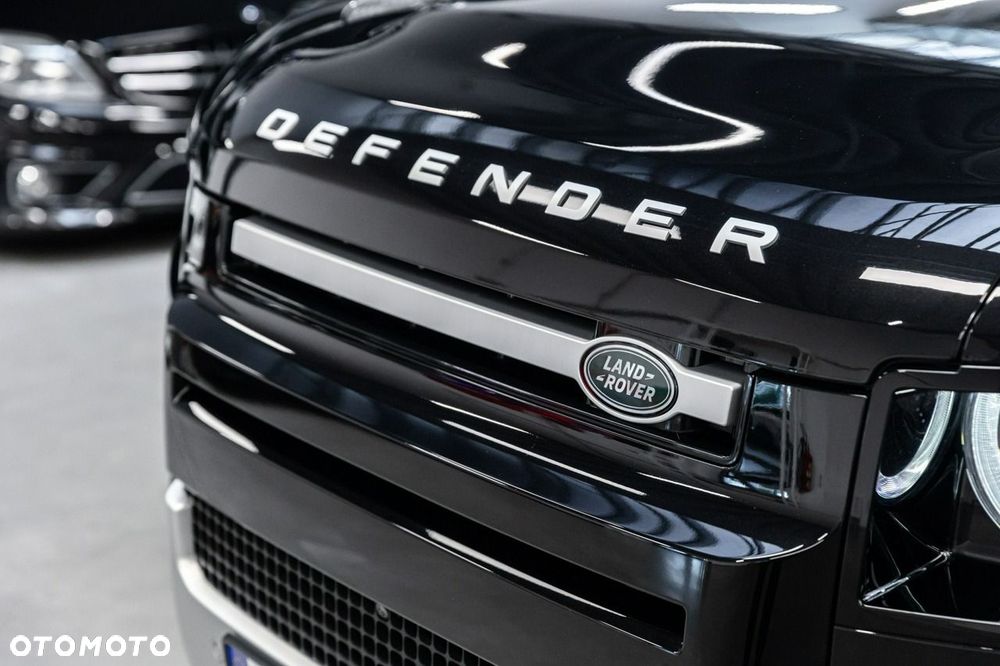 Land Rover Defender - 12