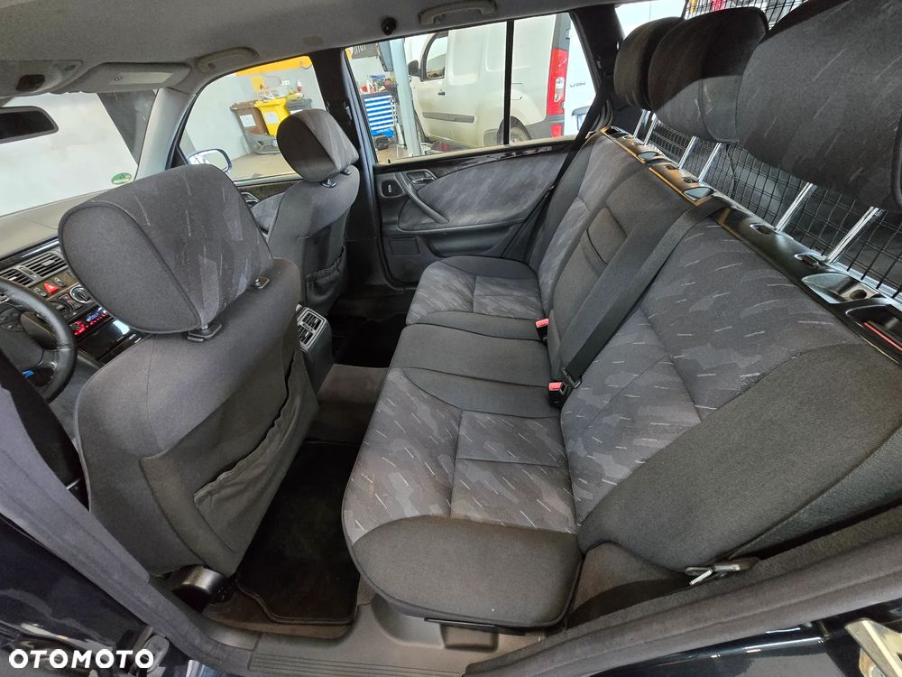 Mercedes-Benz Klasa E - 18