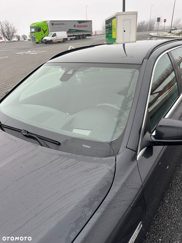 BMW Seria 5 525d xDrive - 4