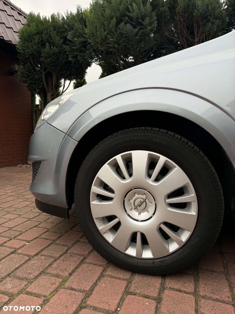 Opel Astra 1.6 Enjoy - 9