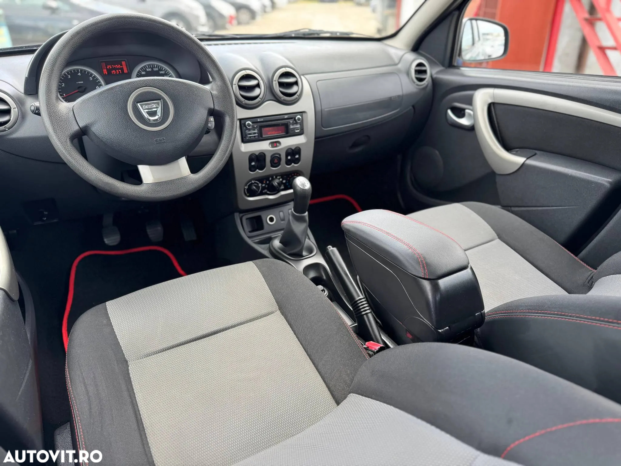 Dacia Duster 1.6 16V 4x2 Destination - 7