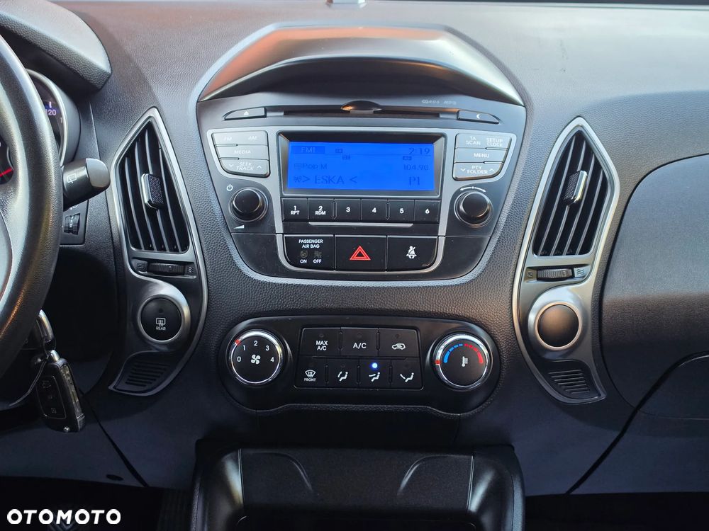 Hyundai ix35 1.6 2WD Fifa World Cup Edition - 35