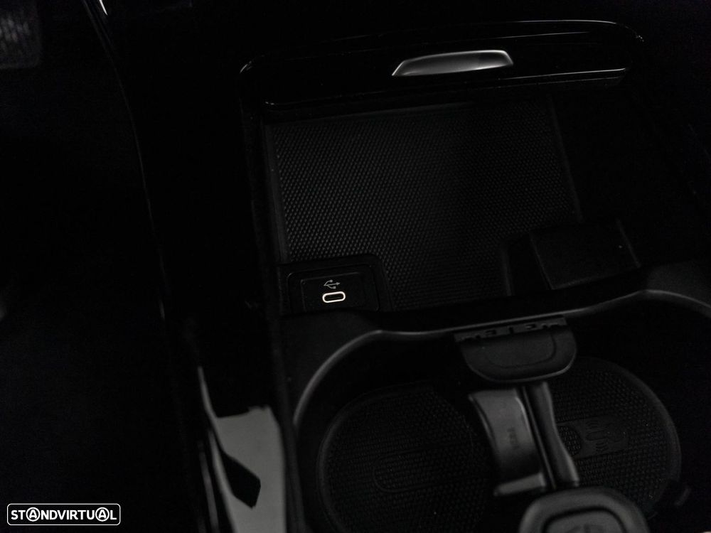 Mercedes-Benz A 250 Limousine e Style Plus - 26