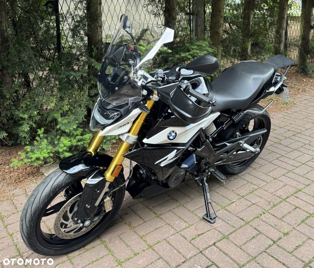 BMW G - 7
