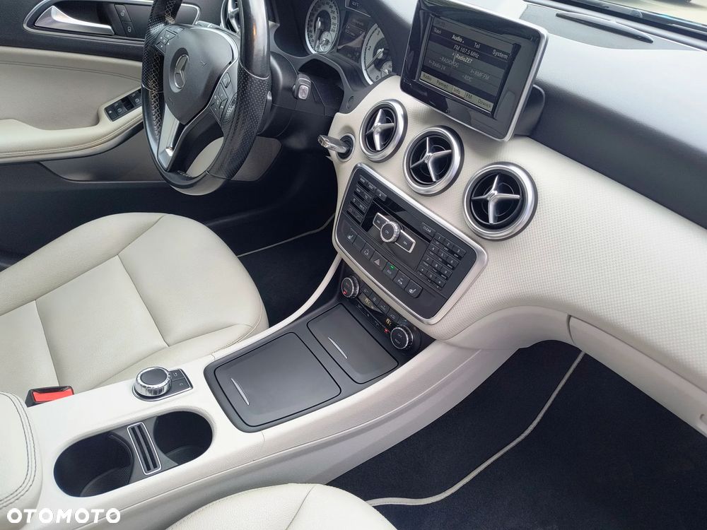 Mercedes-Benz Klasa A 180 d 7G-DCT Urban - 15
