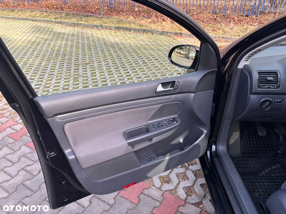 Volkswagen Golf - 27