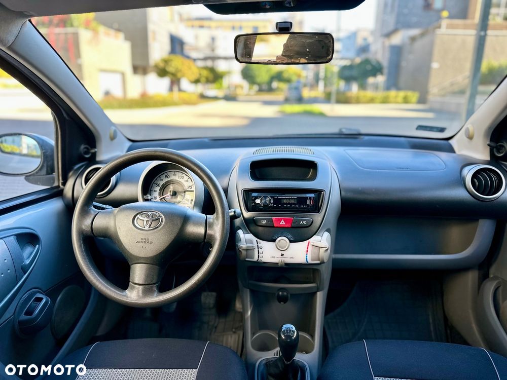 Toyota Aygo City - 10
