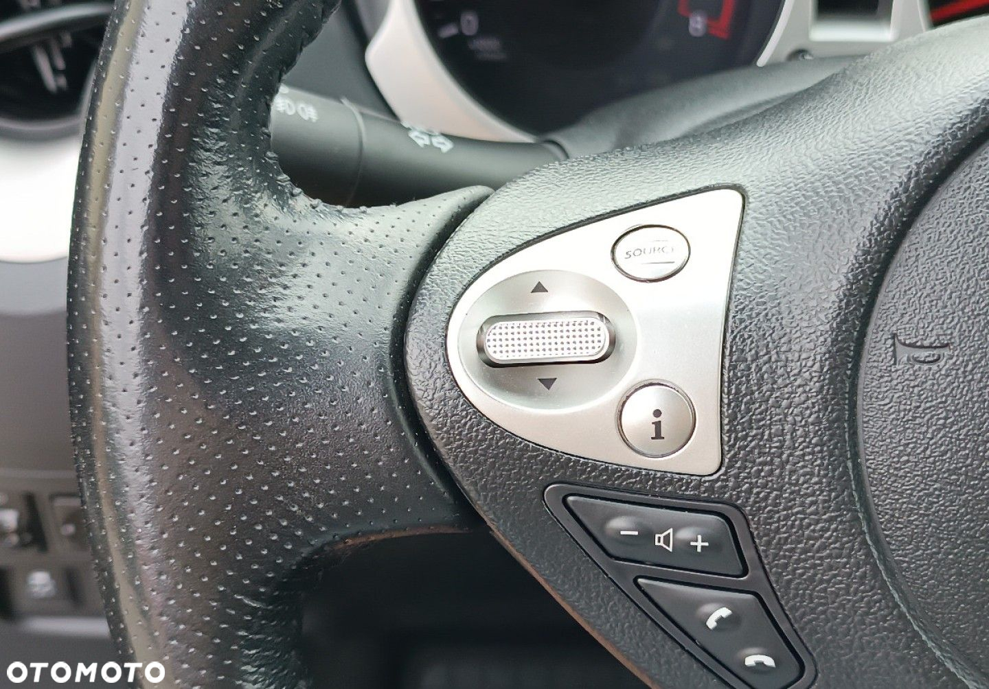Nissan Juke - 25