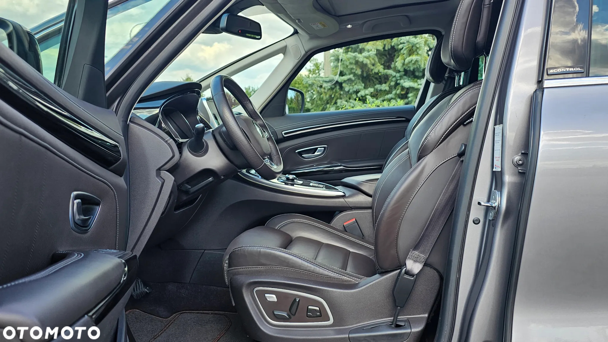 Renault Espace 1.6 TCE Initiale Paris EDC 7os - 31