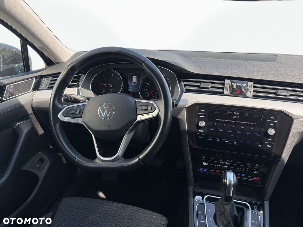 Volkswagen Passat Variant - 12