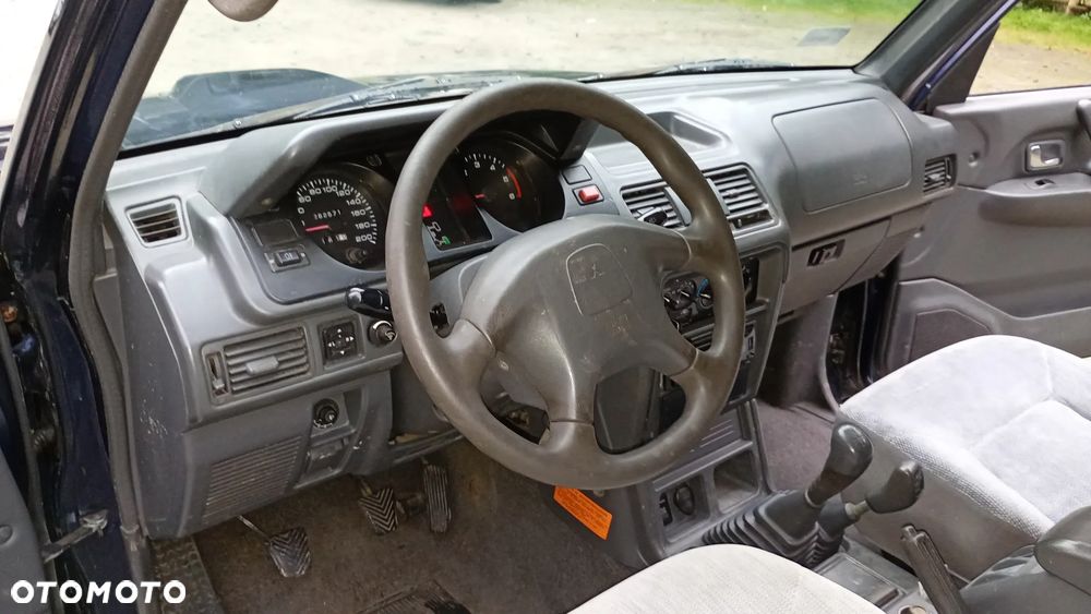 Mitsubishi Pajero 2.5 TD GL - 7