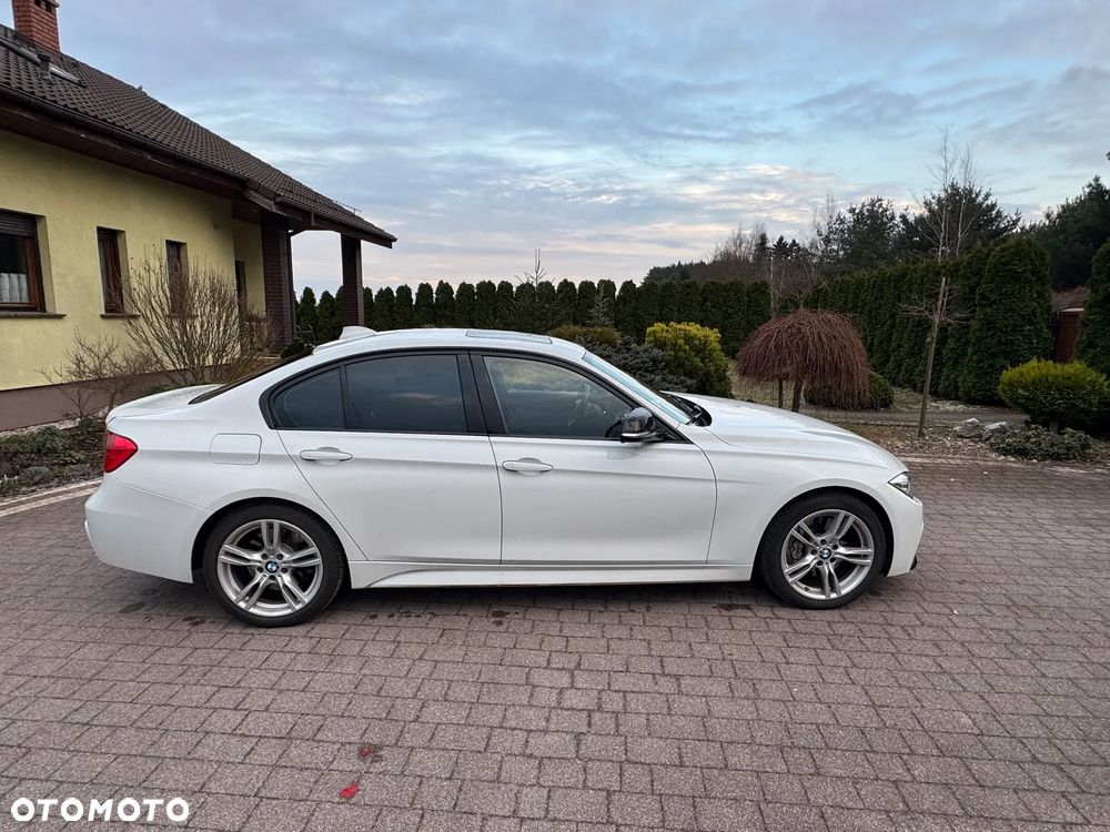 BMW Seria 3 328i xDrive Sport Line - 5