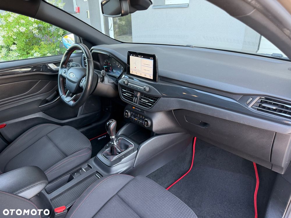 Ford Focus 1.5 EcoBoost ST-Line - 8