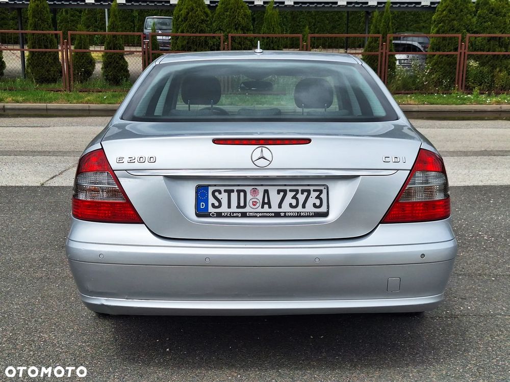 Mercedes-Benz Klasa E 200 CDI Classic DPF - 20