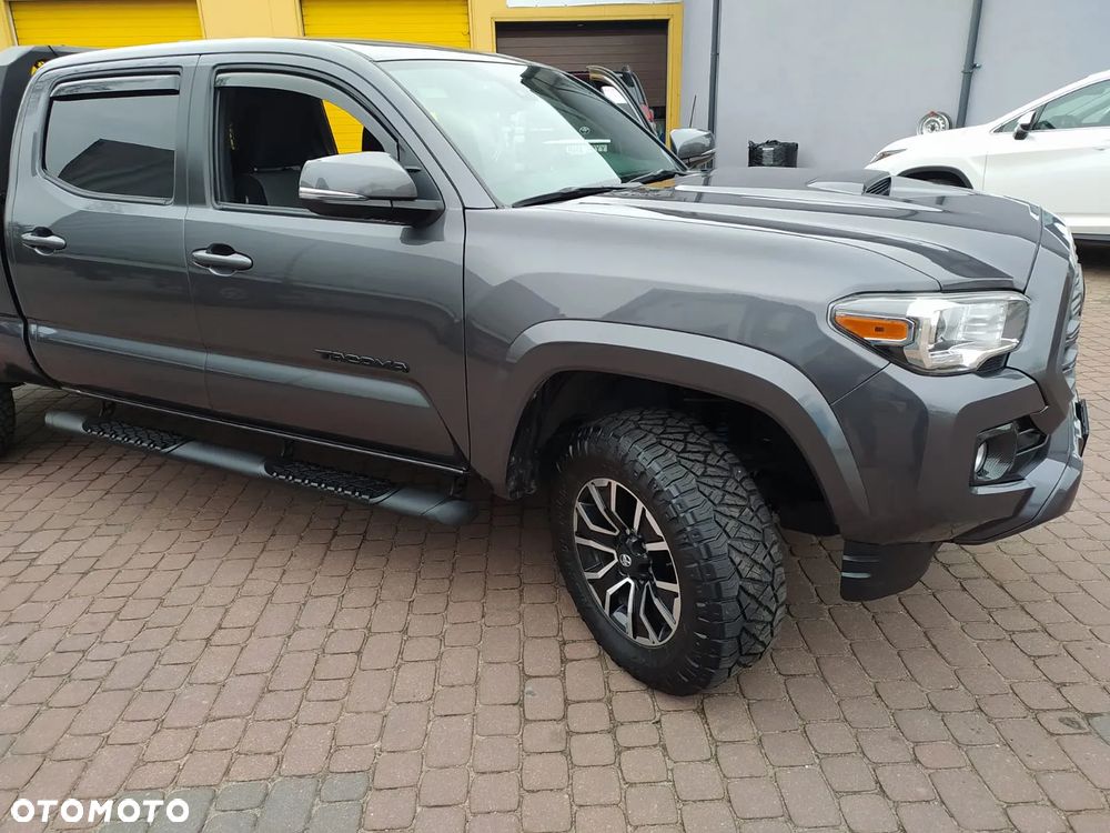 Toyota Tacoma - 19