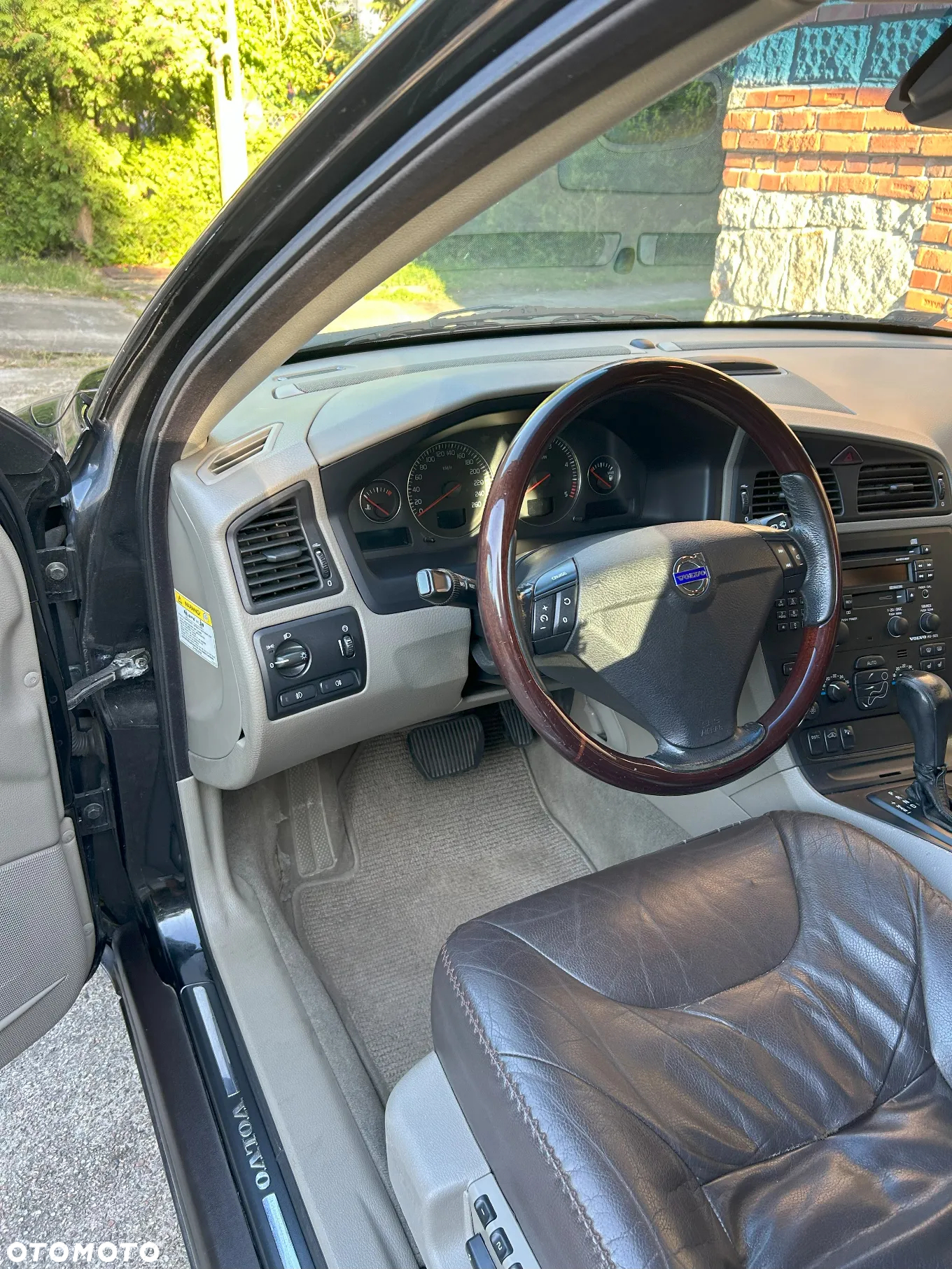 Volvo XC 70 D5 AWD Automatik - 14