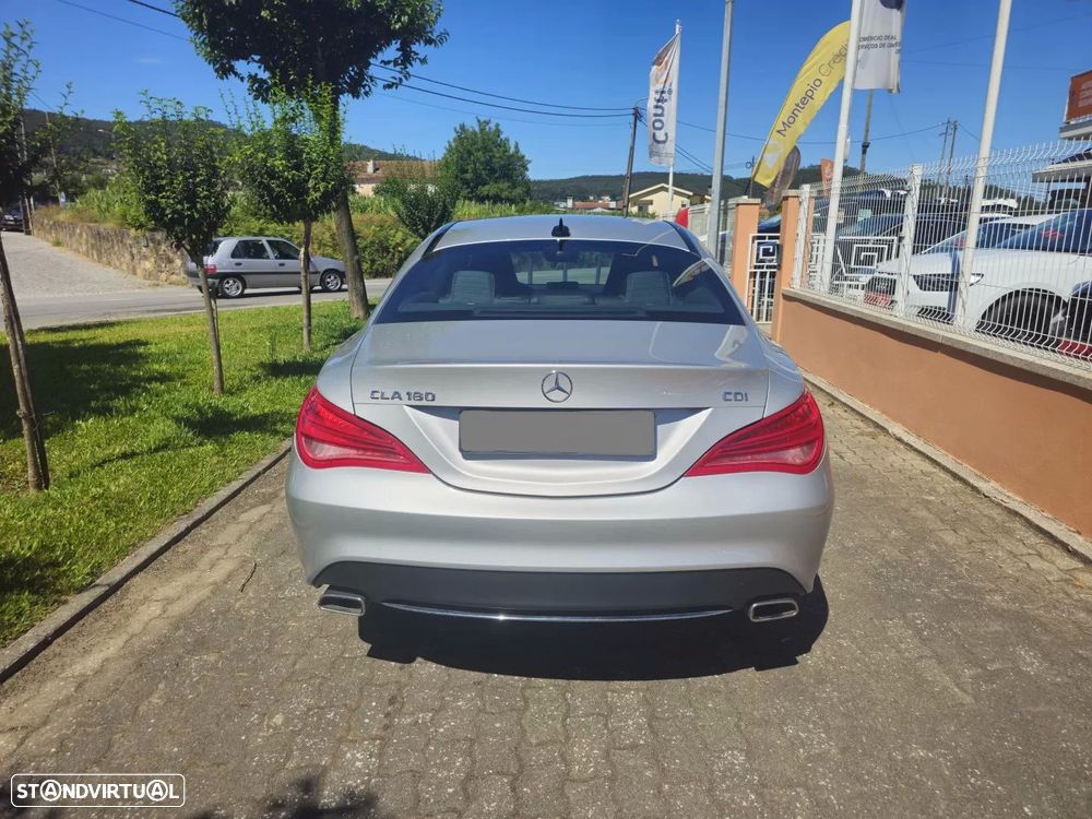 Mercedes-Benz CLA 180 d Urban - 5
