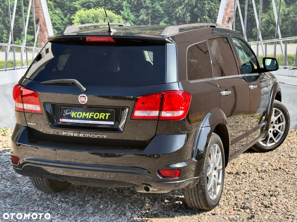 Fiat Freemont 2.0 Multijet 16V DPF Automatik Allrad Black Code - 13