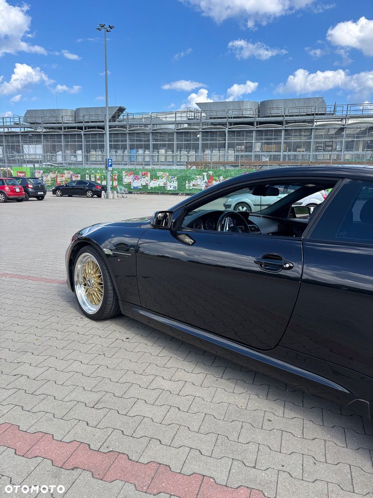 BMW Seria 6 650 i - 7