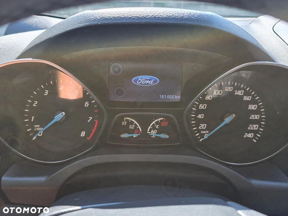 Ford Kuga 1.6 EcoBoost 2x4 Titanium - 23