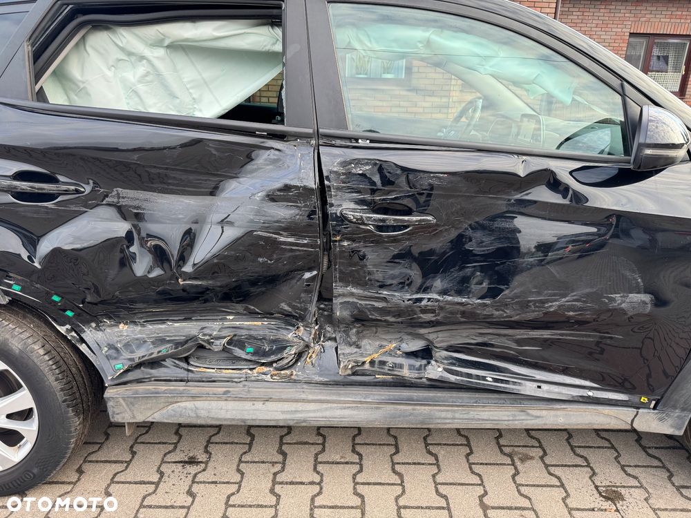 Hyundai Tucson blue 1.6 GDi 2WD Navi - 13