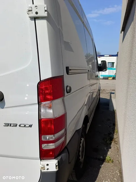 Mercedes-Benz Sprinter - 4