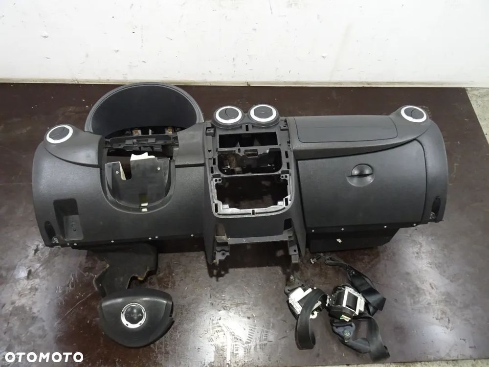 DACIA SANDERO 08-12 DESKA ROZDZIELCZA KOKPIT PODUSZKI PASY - 1