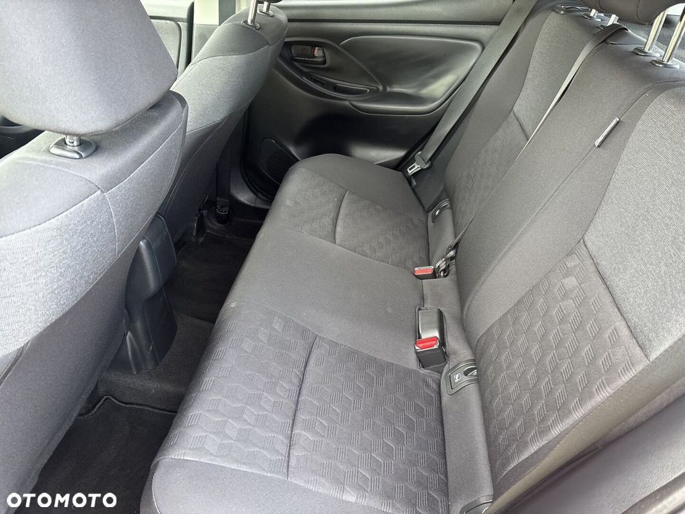Toyota Yaris Hybrid 1.5 Style - 13
