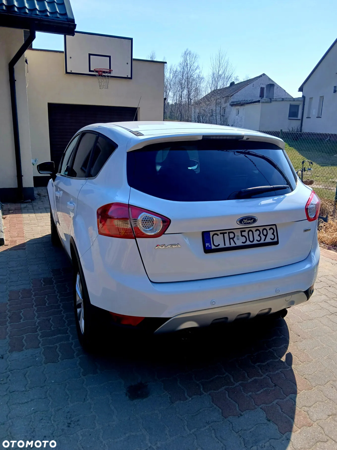 Ford Kuga - 10