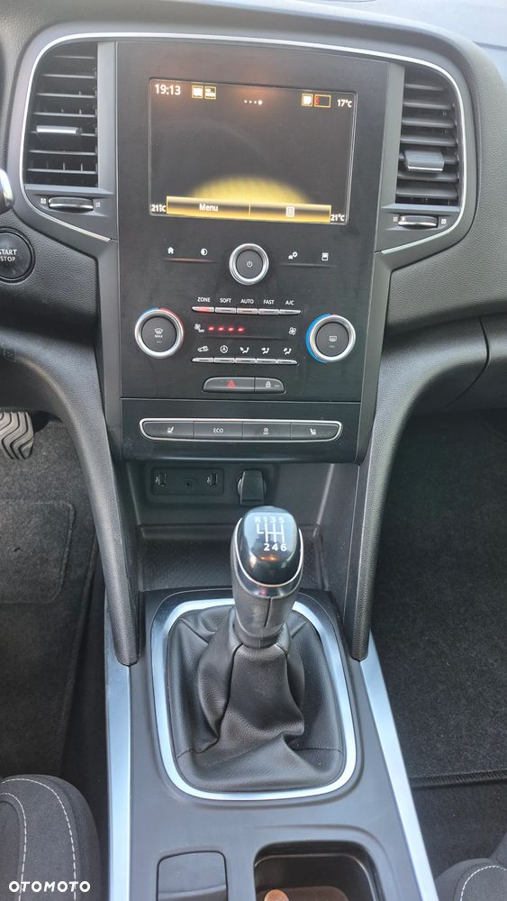 Renault Megane 1.3 TCe FAP Limited - 12
