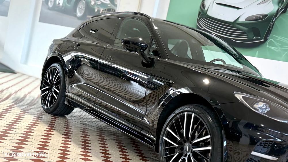 Aston Martin DBX 707 - 12