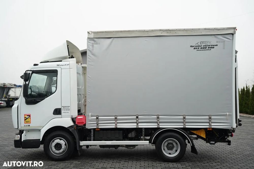 Renault MIDLUM 220 DXI / CAROSERIE CU PRELATĂ - 3,7 M / CAMION RIGID / PLATFORMĂ HIDRAULICĂ MBB - 750 KG / CUTIE DE VITEZE AUTOMATĂ / PODEA DIN OȚEL / - 4