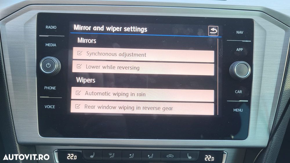 Volkswagen Passat 2.0 TDI SCR DSG Comfortline - 20