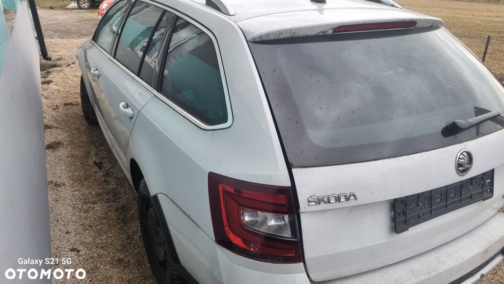 Skoda Octavia 2.0 TSI DSG 4x4 Scout - 15