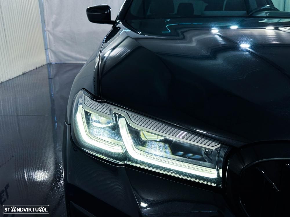 BMW 530 e Pack Desportivo M - 15
