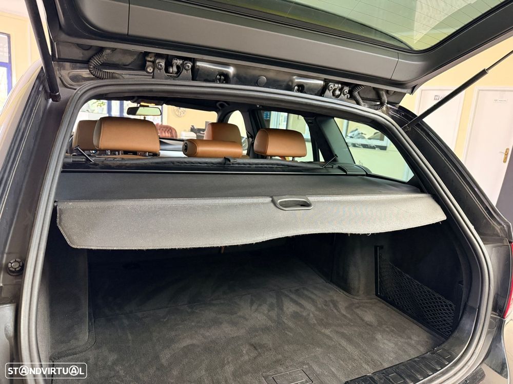 BMW 320 d Pack M - 26