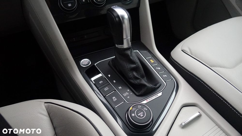 Volkswagen Tiguan - 39