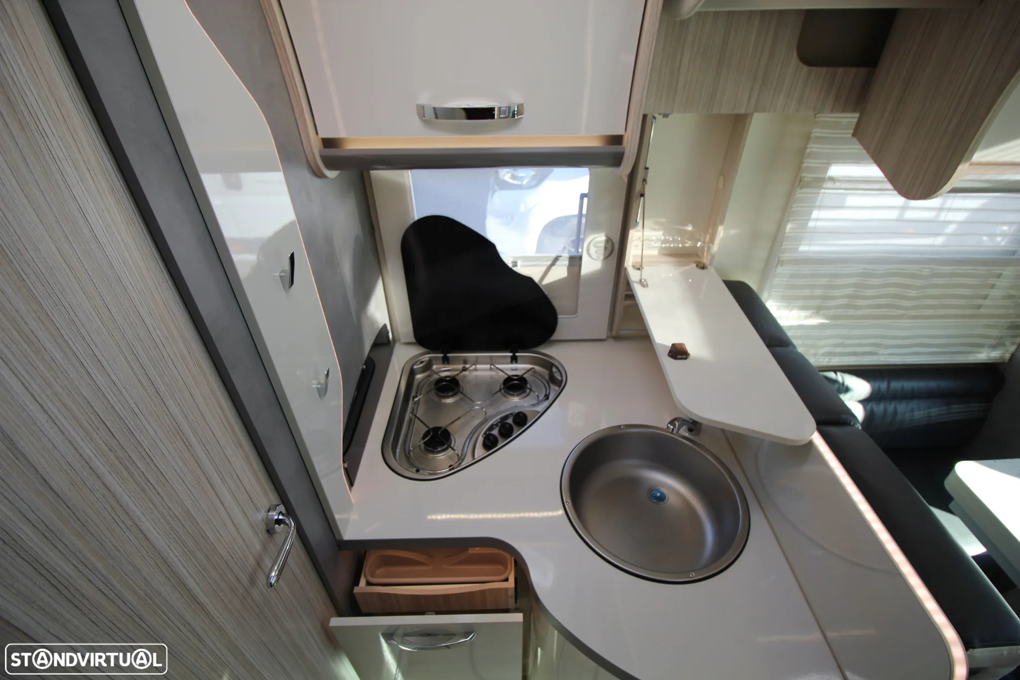 Elnagh T-Loft 581 *CAMA CENTRAL + BASCULANTE* - 13
